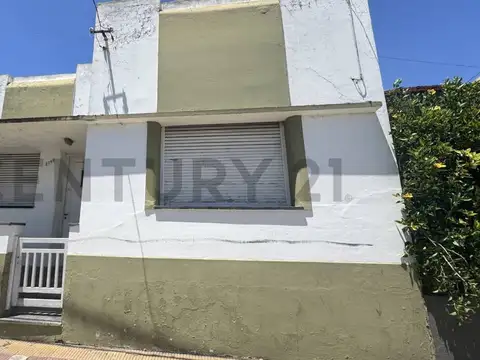 60 ENTRE 137 Y 138 CASA EN VENTA EXCELENTE UBICACION CENTRO DE LOS HORNOS