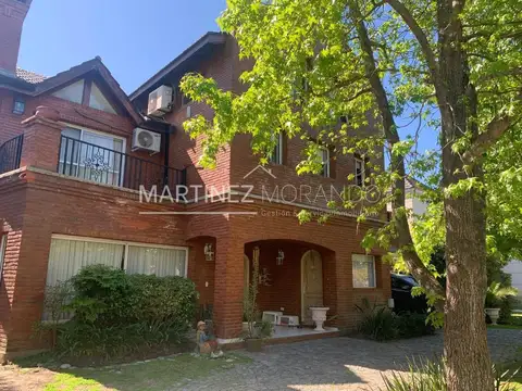 Casa en Venta en El Establo, USD 410.000