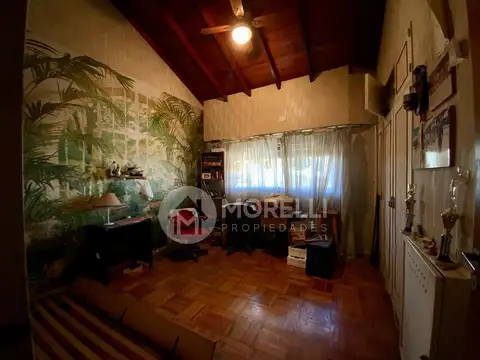 CHALET 4 AMB DE 230 m2 SOBRE LOTE 8,66 x 36