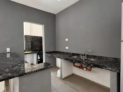 VENTA SALON DE FIESTAS A ESTRENAR GUTIERREZ