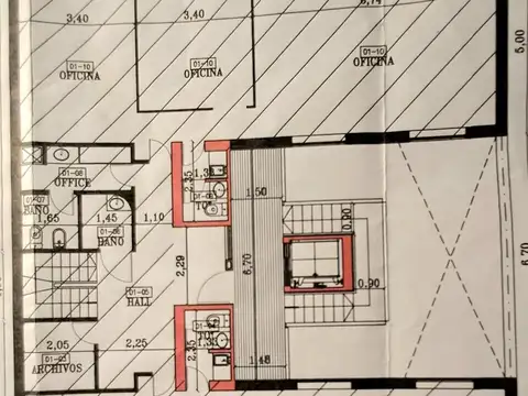 Amplio Edificio de Oficinas y Locales en el centro de Victoria