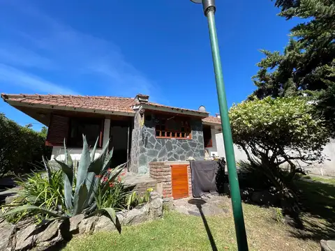 Depto Tipo Casa en Venta con 1 cocheras