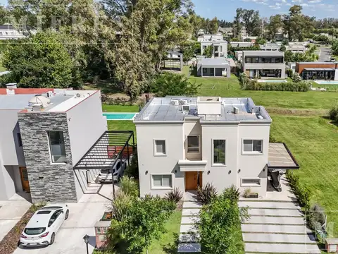 Casa en venta en Santa Elena, Pilar del Este