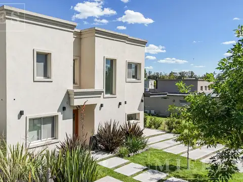 Casa en Venta en Pilar del Este - Santa Elena, USD 290.000