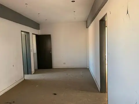 Galpon Con Oficinas O Vivienda