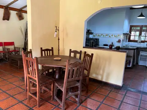 Casa 4 ambientes con 3 baños
