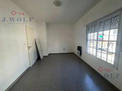 Depto Tipo Casa en Alquiler en Villa Ballester, $ 490.000