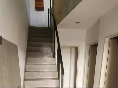 CASA EN DOS PLANTAS (LOTE PROPIO)