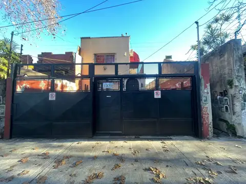 VENTA PH 3 AMBIENTES CON COCHERA