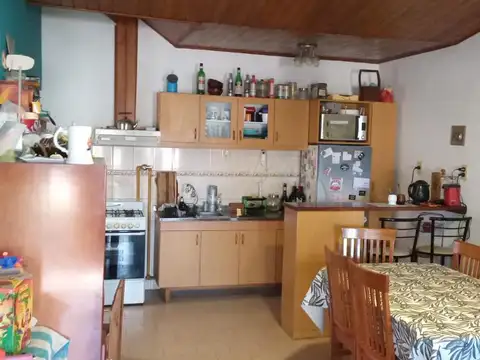 Casa 7 ambientes con 3 baños