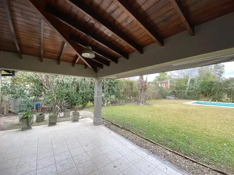 Casa en Venta con 1 cochera