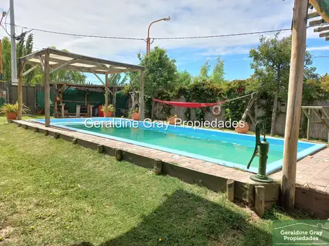 Casa 2 ambientes con 2 baños