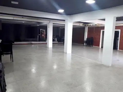 NUEVO VALOR! IMPORTANTE INMUEBLE SOBRE LOTE DE 32.64 x 57.03 MTS,