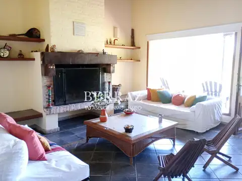 Casa en Alquiler en La Escondida, USD 2.000