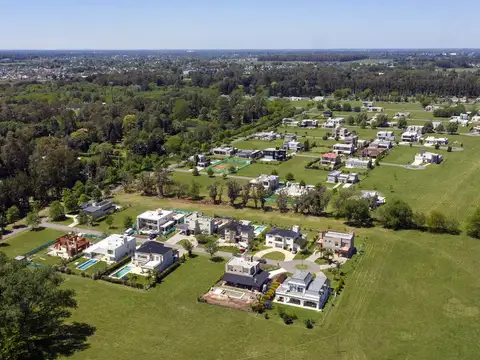 Terreno en Venta en Prados del Oeste, USD 37.871