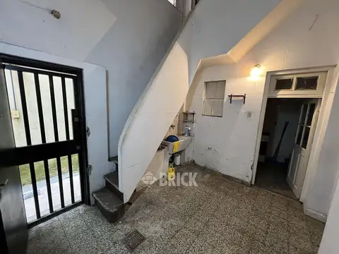 PH EN TRELLES AL 2400 - 73 M2 IMPECABLE TERRAZA PATIO