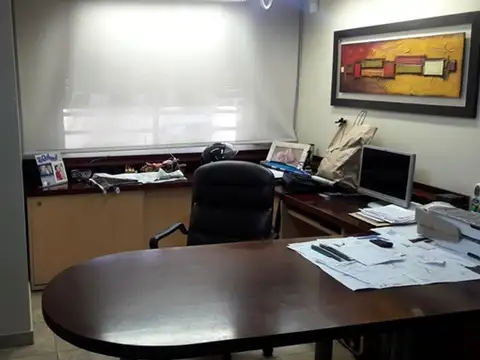 Santiago 200, Piso PB