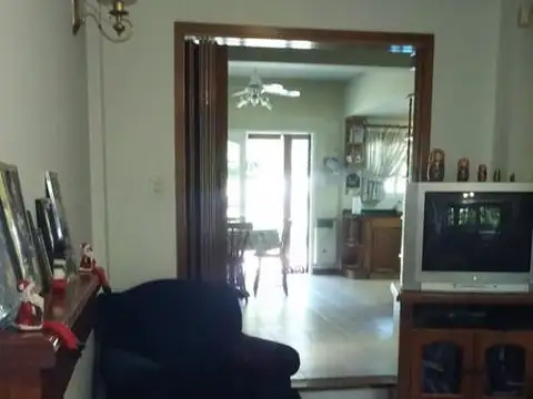 Casa - Barrio Parque Leloir