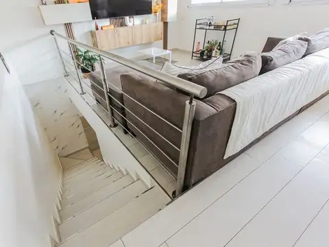 Depto Tipo Casa en Venta con 1 cocheras