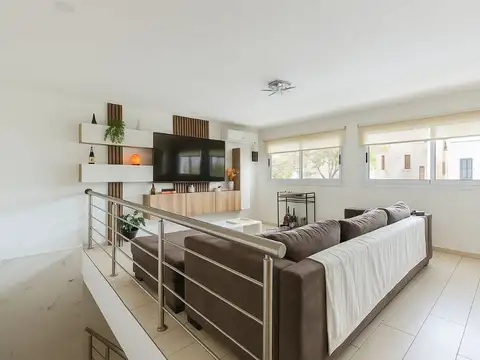Depto Tipo Casa en Venta de 4 ambientes