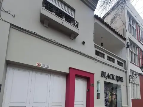 Deanfunes 267 , Piso 1