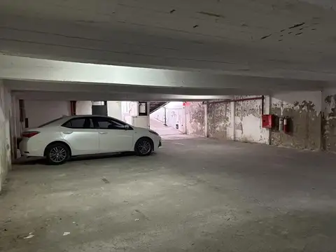 Cochera en  venta en La Plata