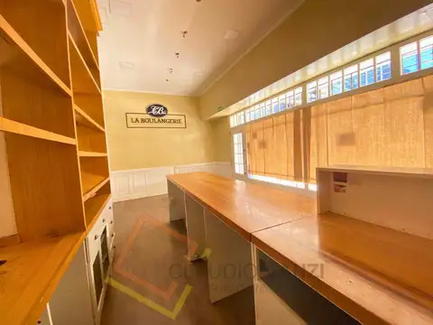 Local en Alquiler Via Púb.