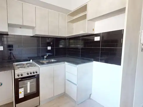 VENTA DE DEPARTAMENTO MONOAMBIENTE, AV JOSE MARIA MORENO AL 1000