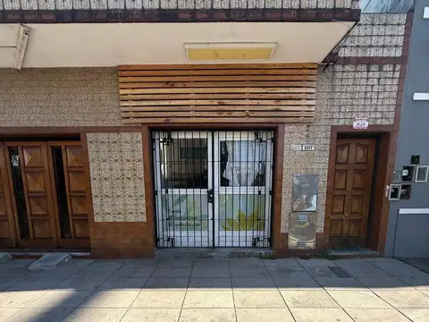 Local comercial en alquiler ubicado en Lanús Este