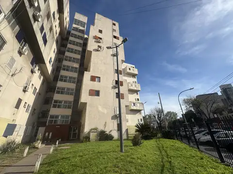 VENTA DEPTO 4 AMB CON BALCON. CHILAVERT 6800. VILLA LUGANO. CABA.