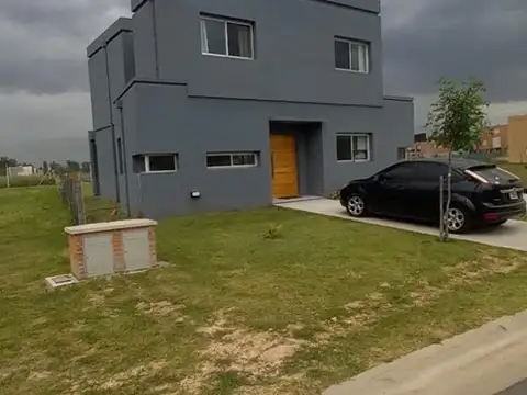 Casa en Alquiler Temporal en Santa Ana 3 dormitorios, Villanueva 100