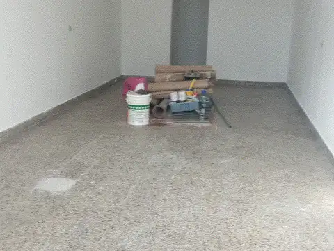 Local en Venta en Temperley, USD 220.000