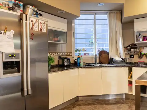 Venta Casa 4 dormitorios con cochera, quincho y parrillero - La Tablada, Rosario