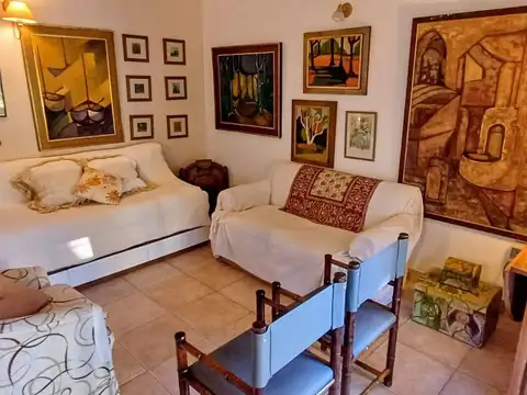 Casa 3 ambientes con 2 baños