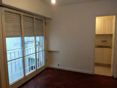 Av Independencia 2700