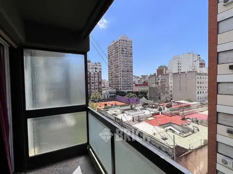 HIPOLITO YRIGOYEN AL 2200 - FRENTE TODO A NUEVO BALCON LUMINOSO AMPLIO LIVING