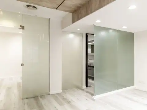 VENTA OFICINA COMERCIAL - GRAN CATEGORÍA  