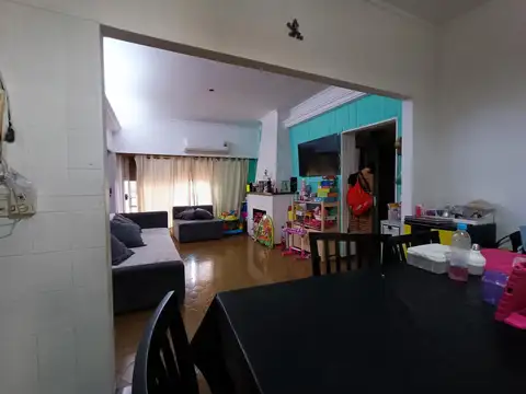 VENTA – Casa - Planta Alta más galpón - Belgrano, Rosario