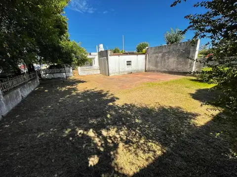 Casa 5 ambientes con 1 baño