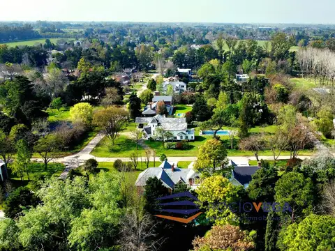 Casa 5 ambientes con 5 baños