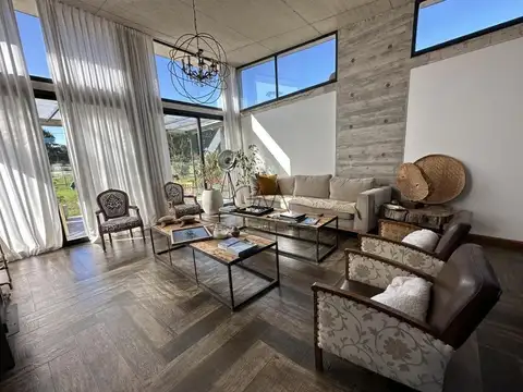 Importante Casa en Alquiler Temporada Rumenco