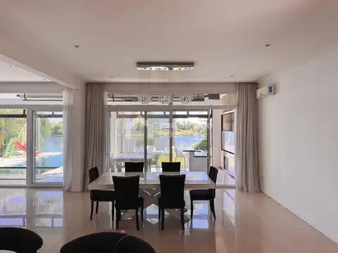 Casa en Venta al Oeste
