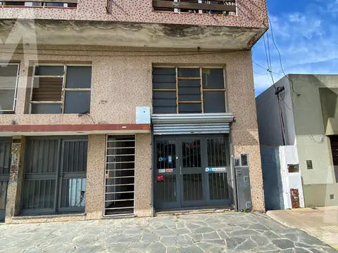 Local en  72 Nro. 1520 entre 25 y 26