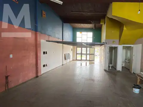 Local en  72 Nro. 1520 entre 25 y 26