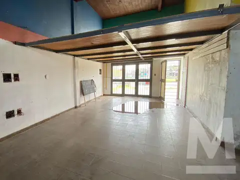 Local en Alquiler 40 años