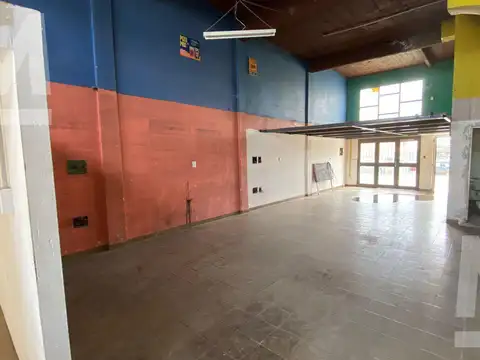 Local en Alquiler en La Plata, $ 900.000