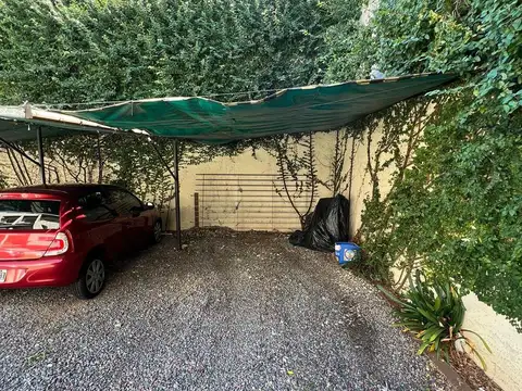 Cochera en  BERUTTI  49- AMPLIA COCHERA- PORTON AUTOMATICO