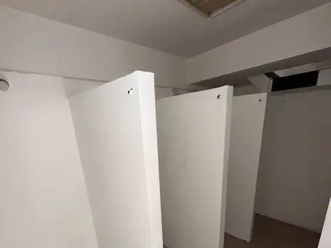 Avenida Hipólito Yrigoyen 1300