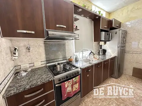 Casa 3 ambientes Quilmes Oeste a pasos de Calchaqui