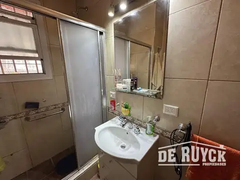 Casa 3 ambientes Quilmes Oeste a pasos de Calchaqui